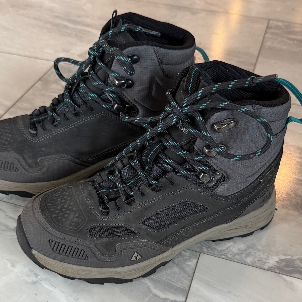 Youth Vasque brand Black and Gray waterproof Hiking Boots